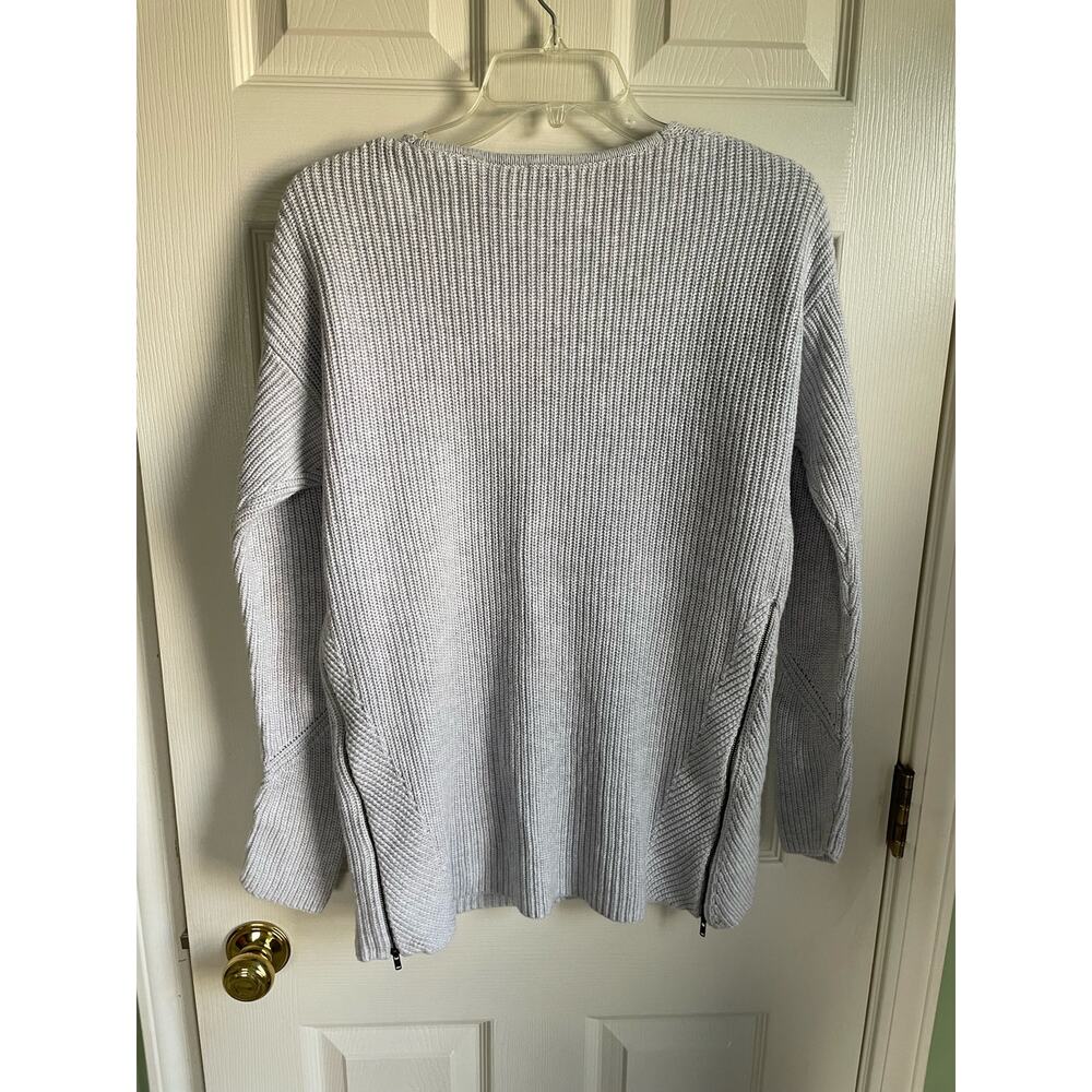 CAbi Deep V Pullover Knit Sweater Gray Sz S Tunic V-Neck Zipper Detail Neutral - Picture 4 of 8